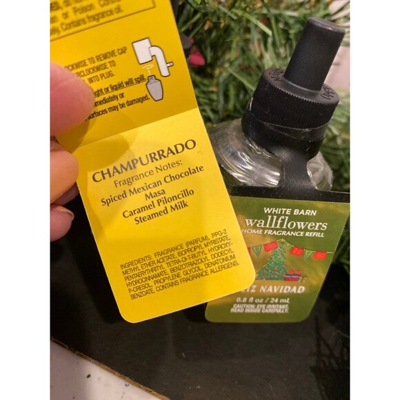 Bath & Body Works “Feliz Navidad” 2 New Holiday Wallflower Refills - Picture 3 of 5